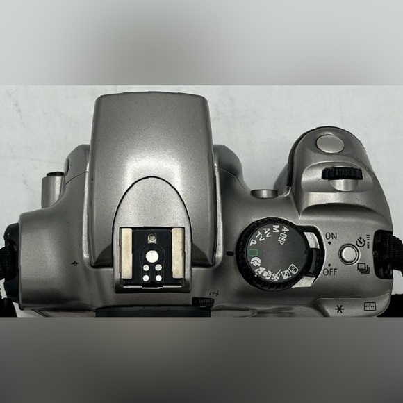 CANON 📷 EOS Digital Rebel 6.3MP Camera /EOS 300D - DS6041 With Charger- Silver - Picture 8 of 9